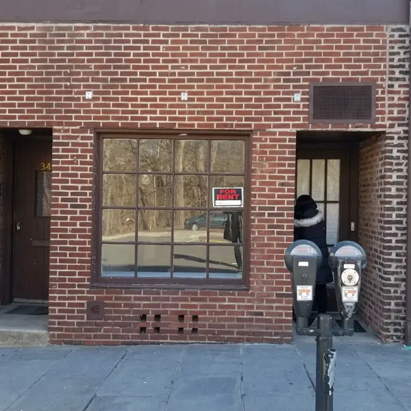 The vacant storefront at 34 Garth Rd in Scarsdale, NY, before Killer Silver Tattoo moved in, early 2021